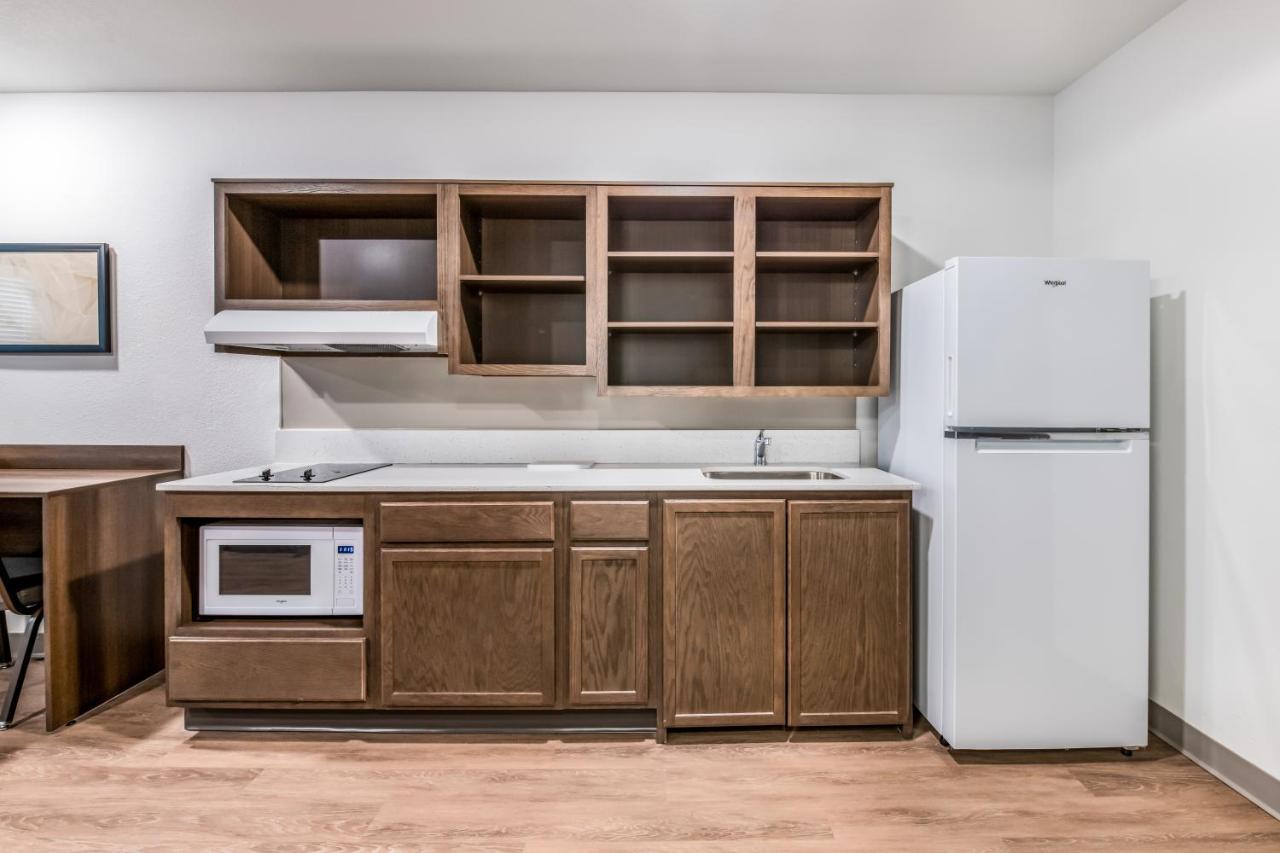 Woodspring Suites Tampa Airport North Veterans Expressway ภายนอก รูปภาพ