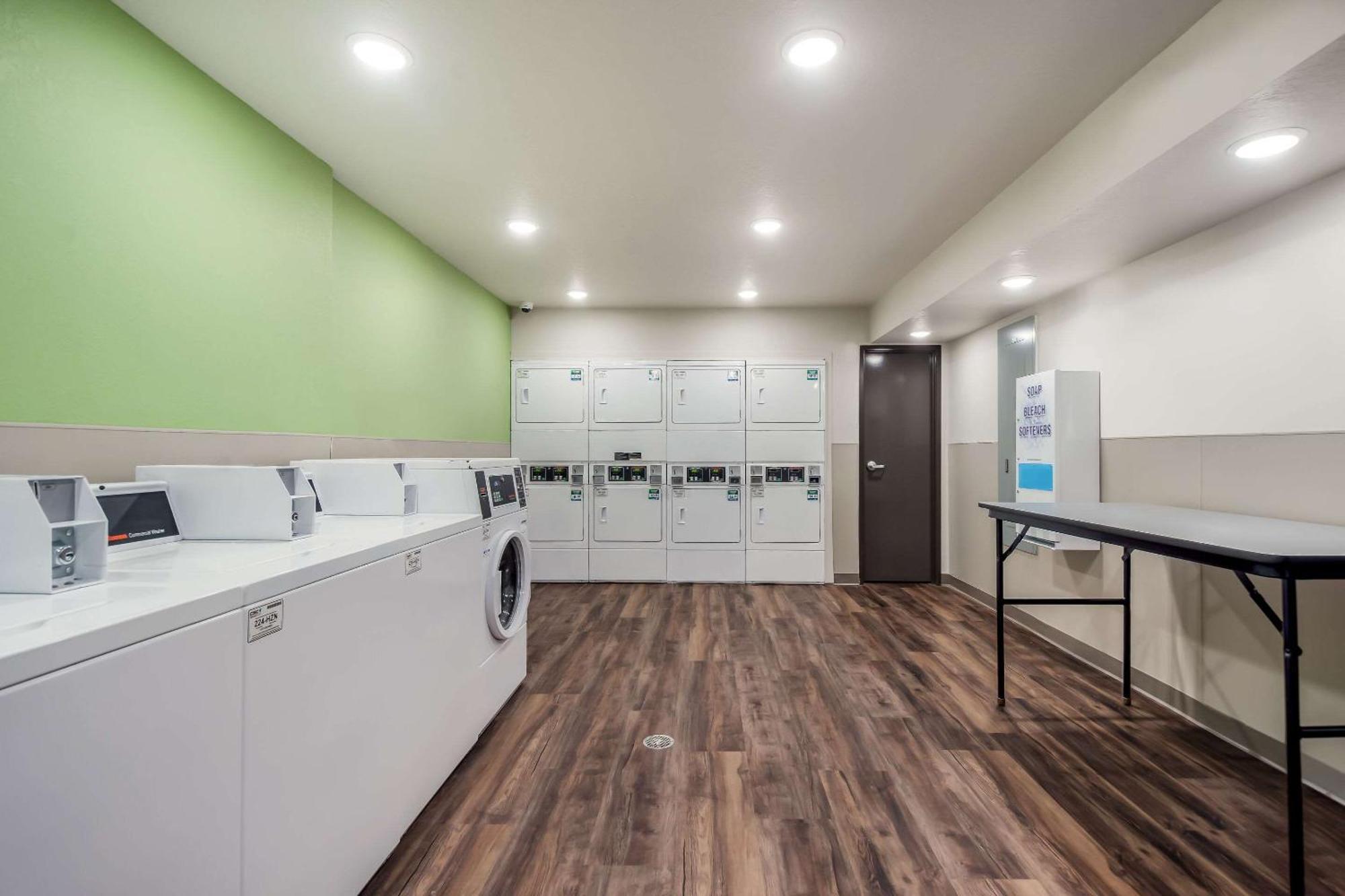 Woodspring Suites Tampa Airport North Veterans Expressway ภายนอก รูปภาพ