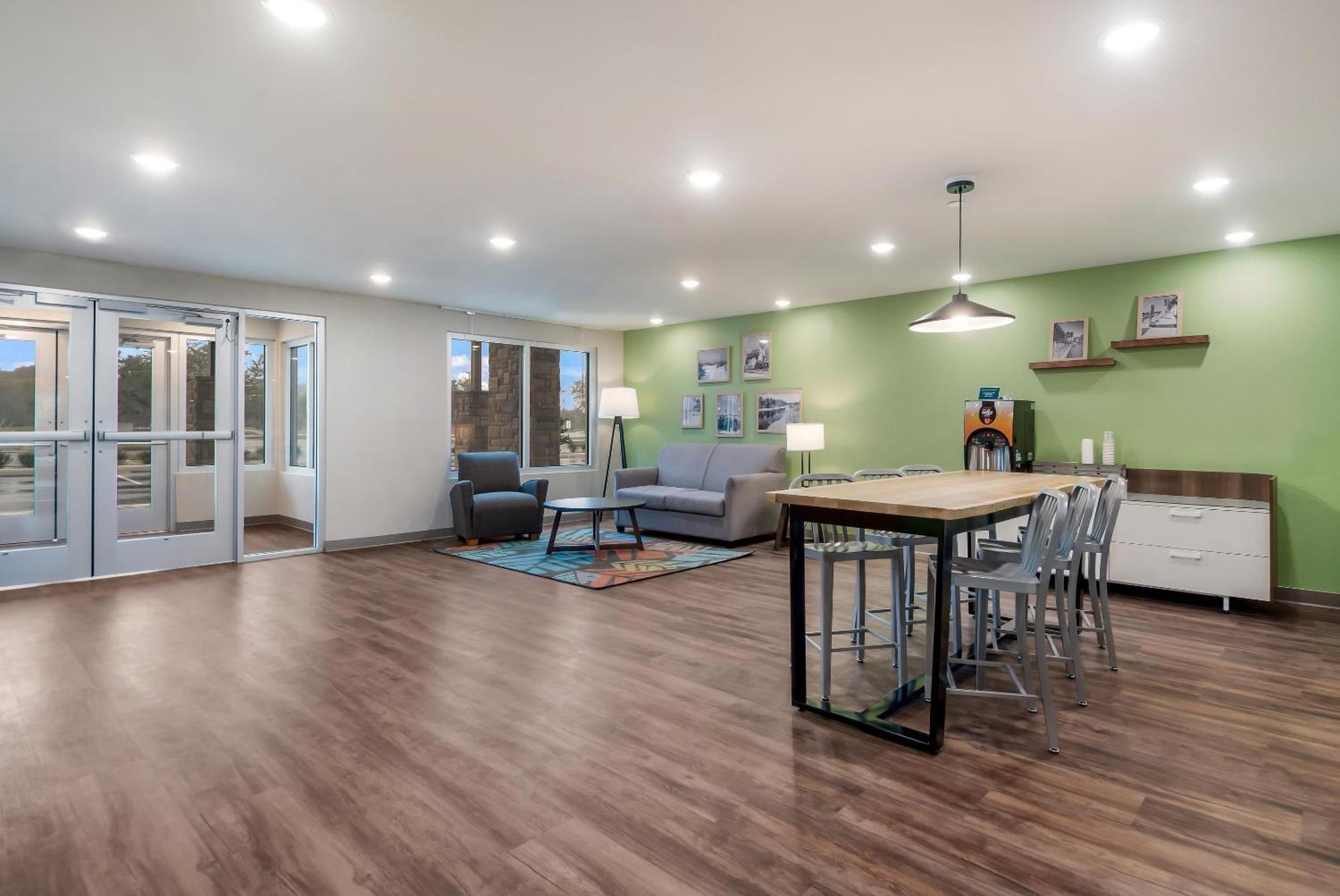 Woodspring Suites Tampa Airport North Veterans Expressway ภายนอก รูปภาพ